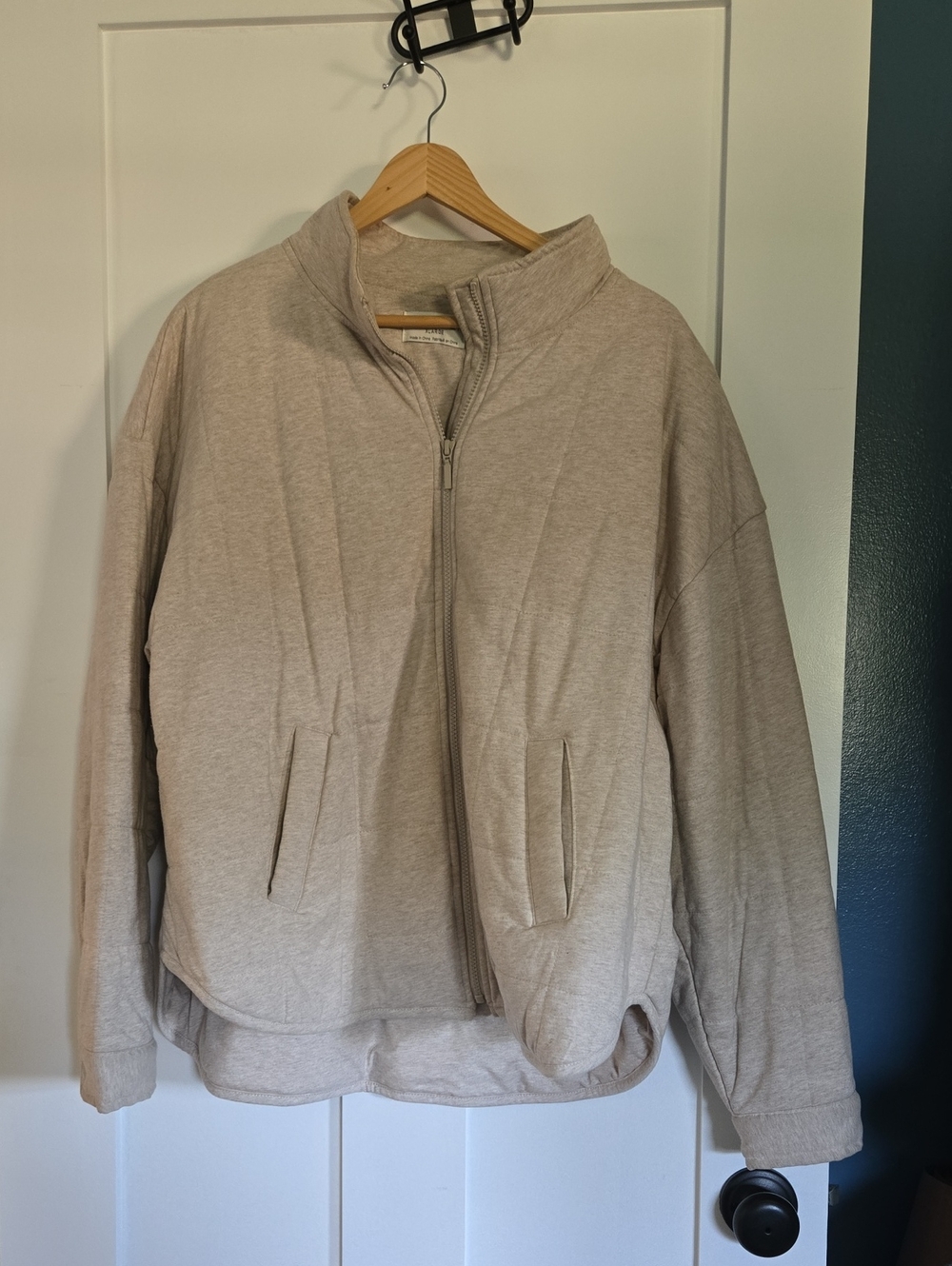 Women's Cream Zip-Front Puffer Jacket